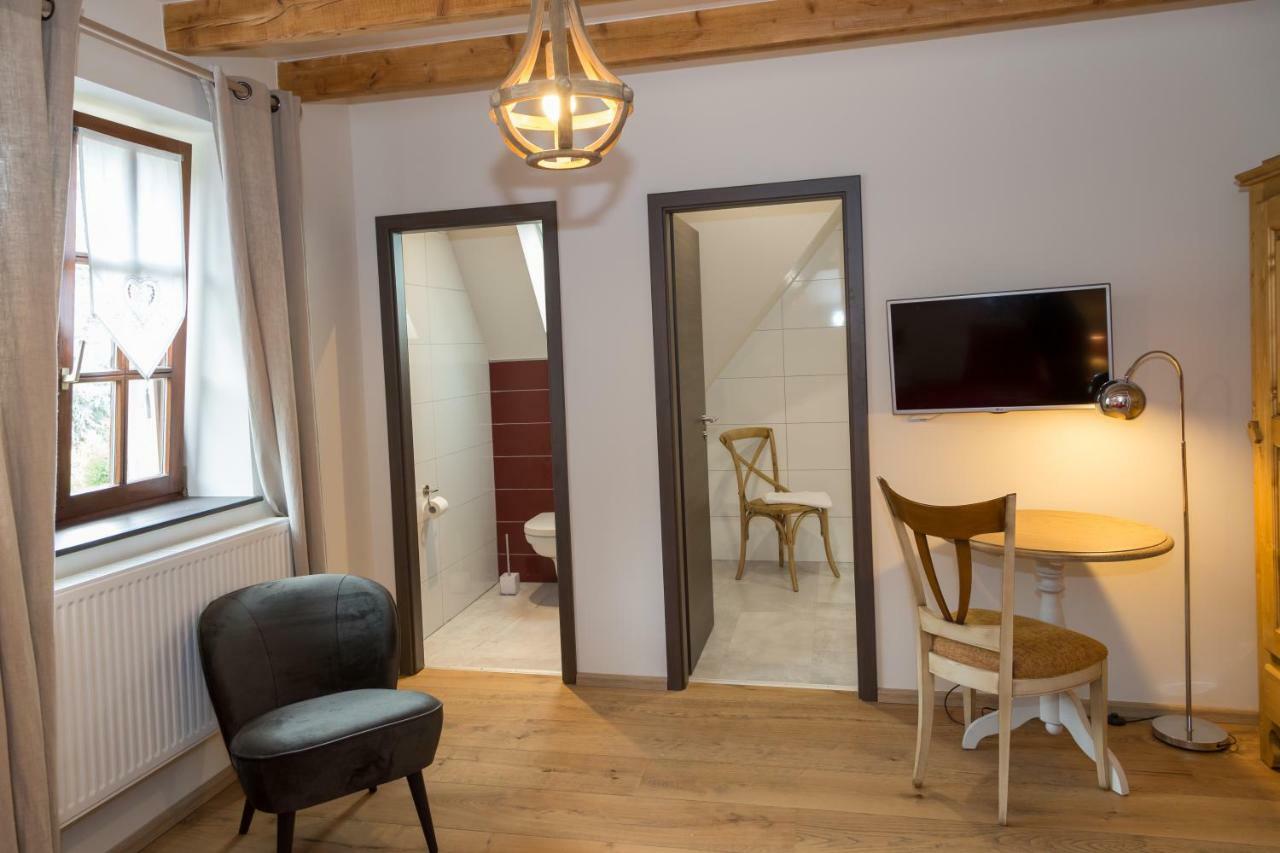 오트로 레 샹브르 셰 크리스틴 B&B 외부 사진