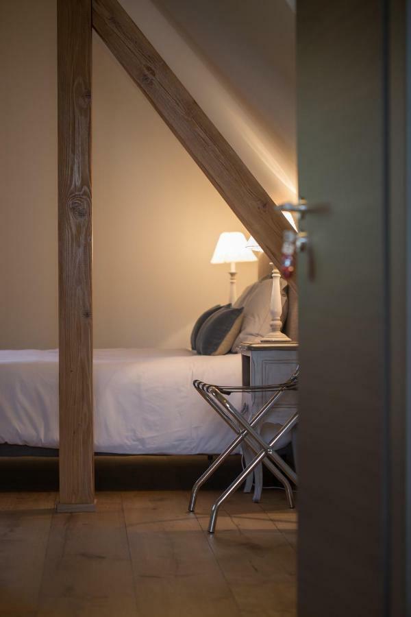 오트로 레 샹브르 셰 크리스틴 B&B 외부 사진